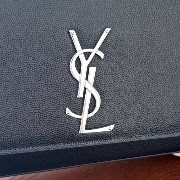 Authentic Yves Saint Laurent Medium Kate - Picture 5 of 9